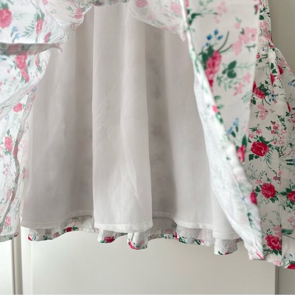 Lulu’s White Floral Tiered Mini Skirt Cute Factor NWOT Medium - Picture 5 of 9